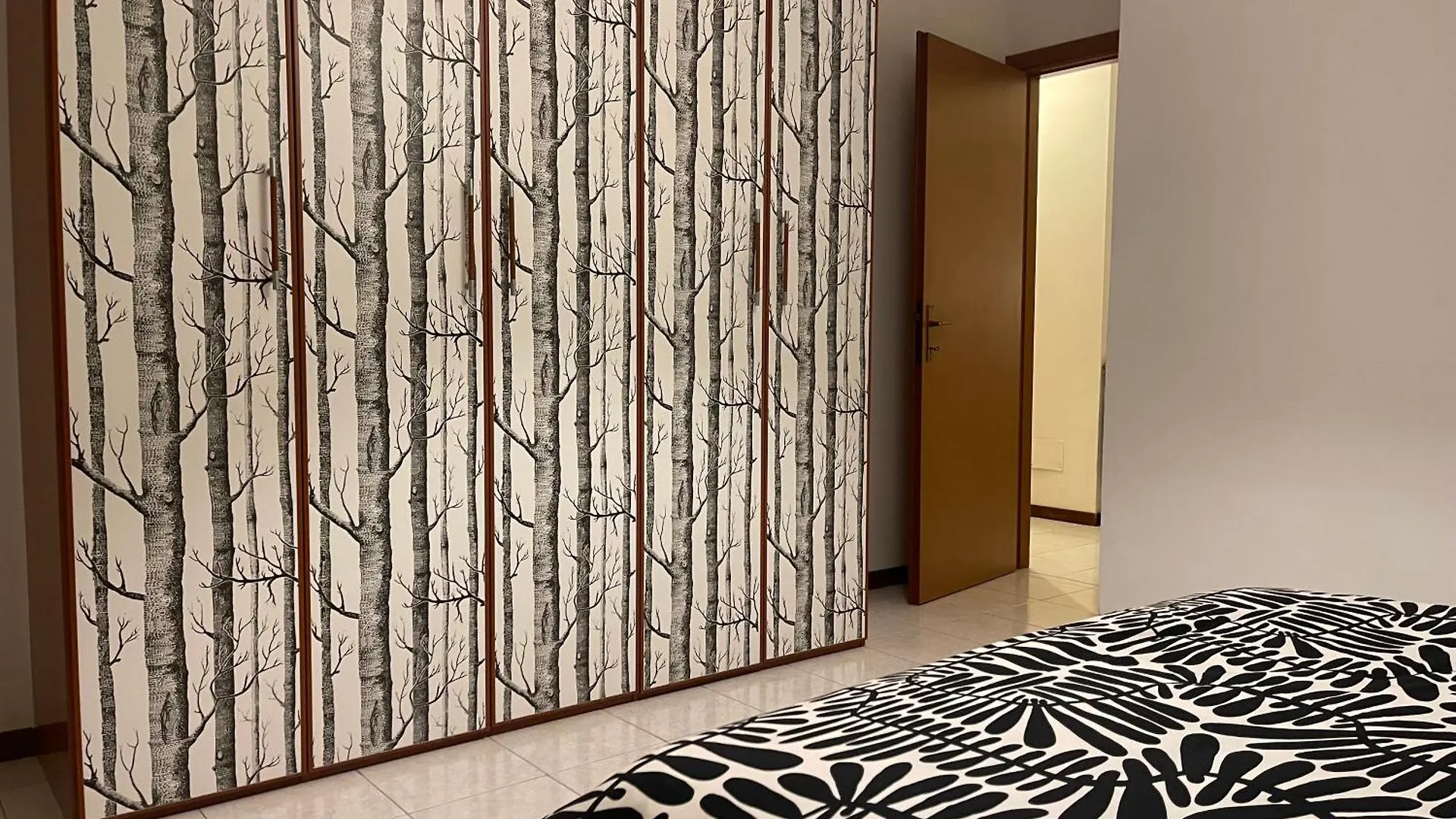 Spazioso Appartamento Roma Eur 120 Mq Con Palestra E Parcheggio Privati